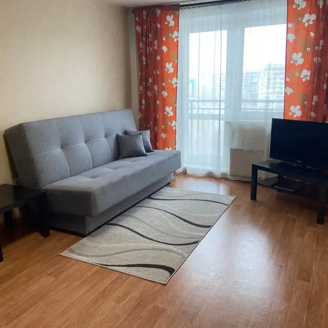 Real photos of Apartments on Stroiteley Avenue near the Planeta shopping center