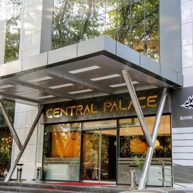 Real photos of Central Palace Hotel