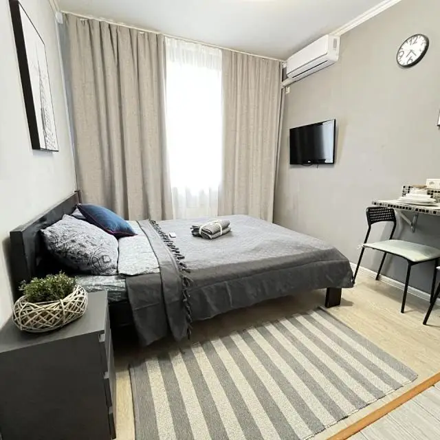 Real photos of RentMe 24 (RentMi) on Sukhanovskaya street 9