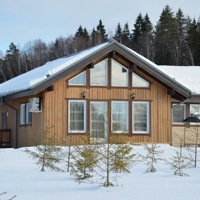 Real photos of Cottage B6 at the recreation center Novosti Park