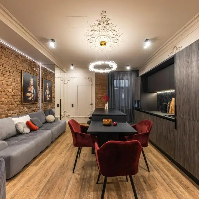 Реальные фото FlatStay  3шка на 7 человек на Петроградке