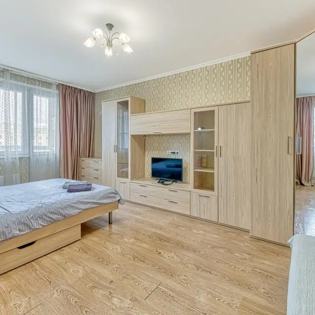 Реальные фото Yacht Apart (Яхт Апарт) на улице Покровская
