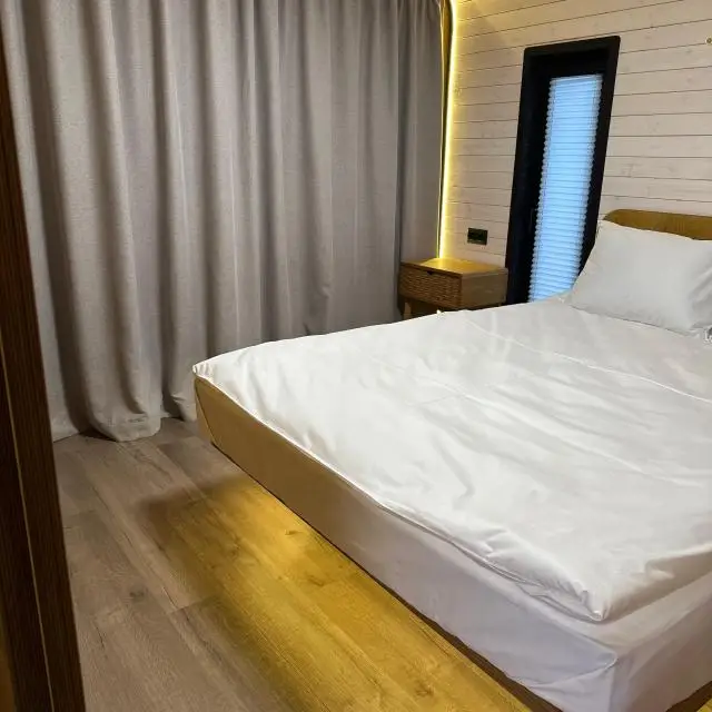 Real photos of Yabloko auto-glamping