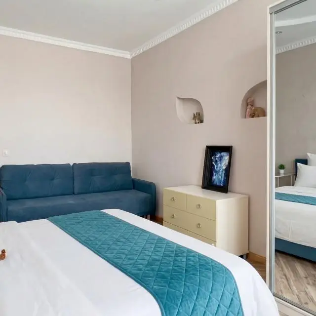 Real photos of 3K apartment is cozy near Dubrovka metro station for a large company. Free parking!