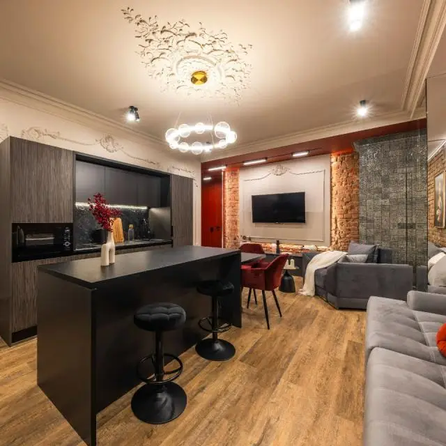 Реальные фото FlatStay  3шка на 7 человек на Петроградке