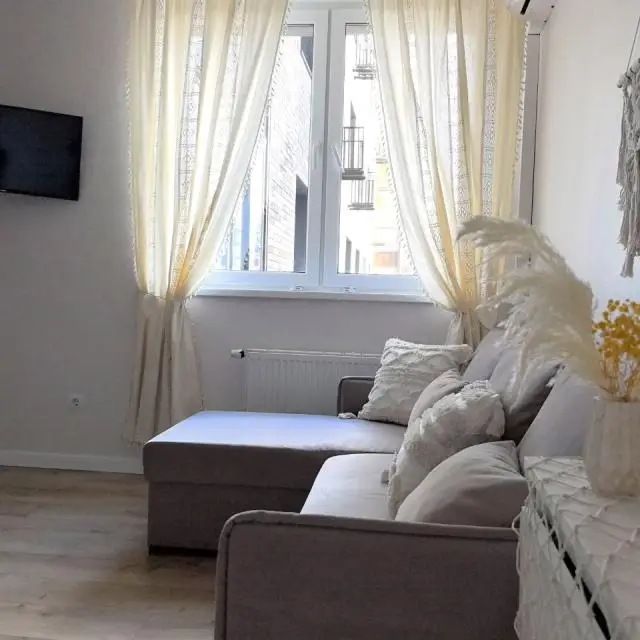 Real photos of 1-room apartment, 40 m2, 2 beds 