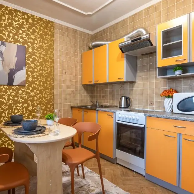 Реальные фото HomeHotel (ХоумОтель) на улице Белозерская 1