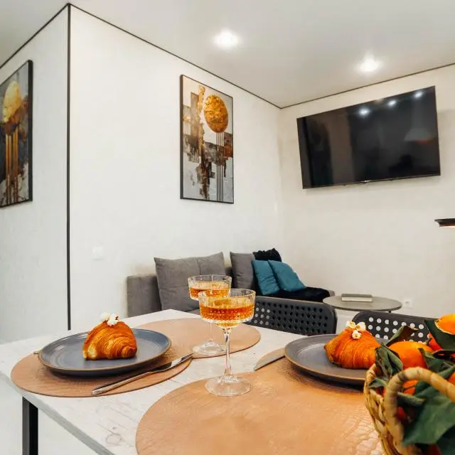 Реальные фото Апартаменты Home Hotel (Хоум Отель) на улице Култукская