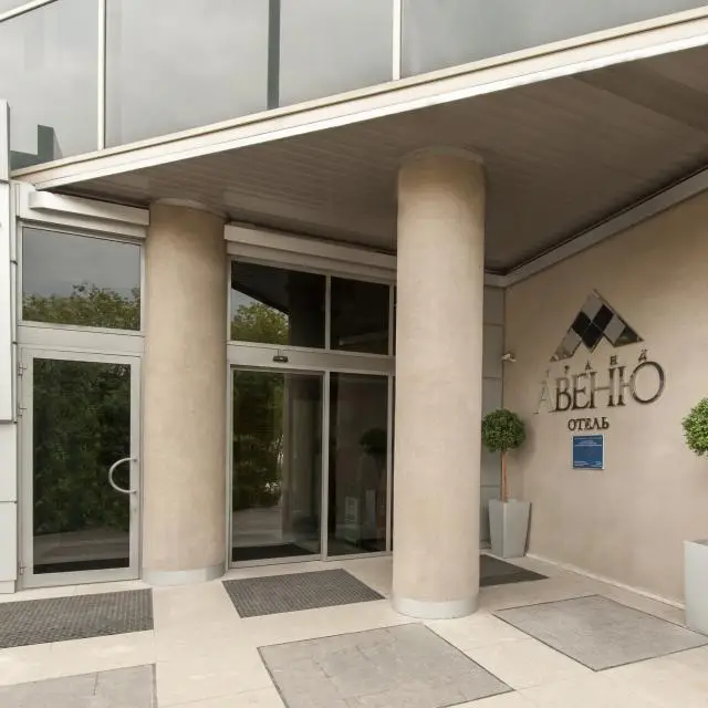 Real photos of Grand Avenue by USTA Hotels