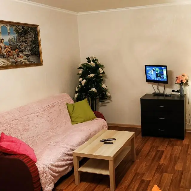 Real photos of Sofa and suitcase on Olga Zhilina Street 92A