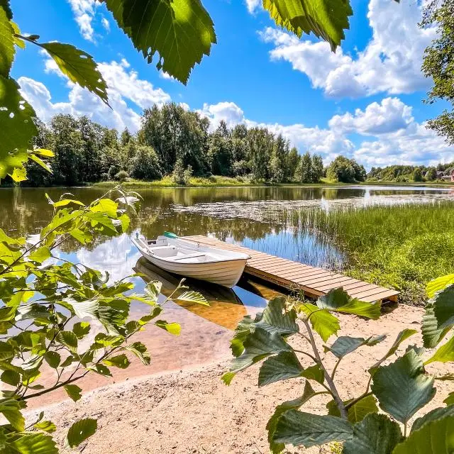 Real photos of And by the river
