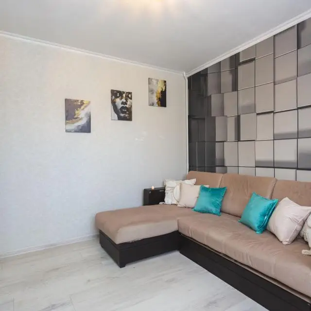 Real photos of Moment House on Komsomolskaya street 7