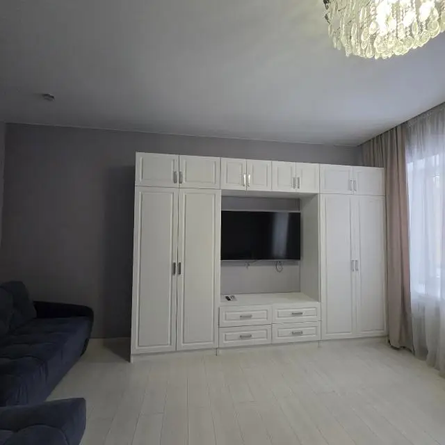 Real photos of Designer renovated apartment on Pionerskaya street 15
