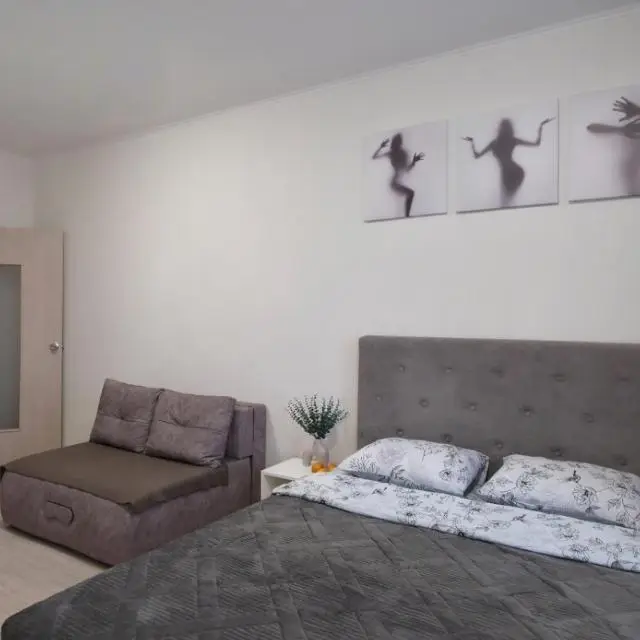 Real photos of Maryin House on Tchaikovsky 66a 