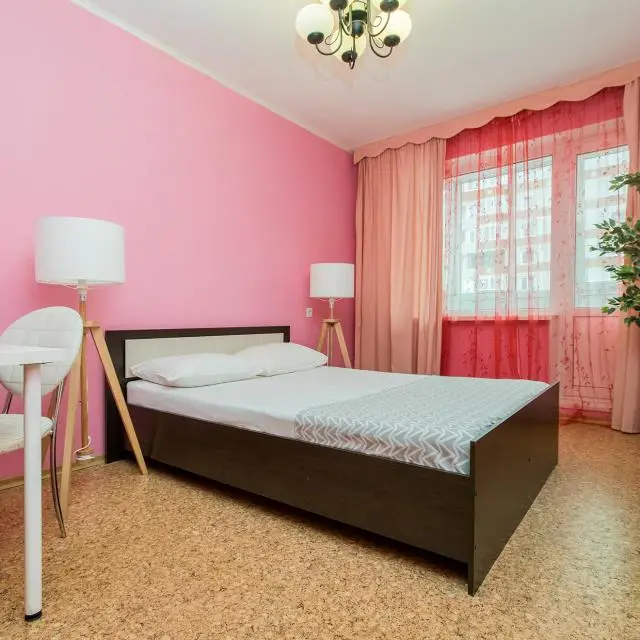 Реальные фото HomeHotel (ХоумОтель) на улице Березовская 102А
