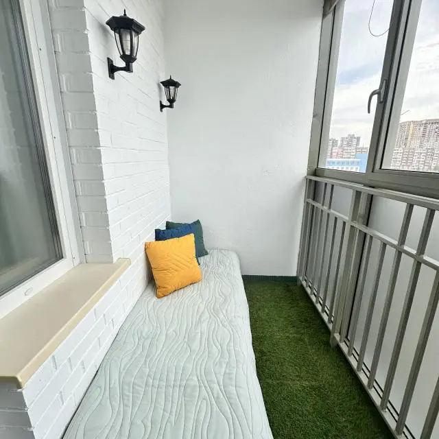 Real photos of Baikal Apartments on 7J Vzletnaya Street