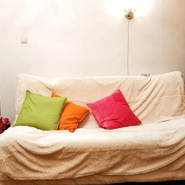 Real photos of Sofa and suitcase on Olga Zhilina Street 92A