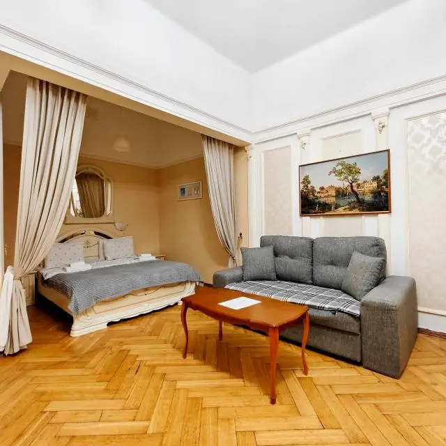 Реальные фото Tverskaya Street (Тверская Стрит) на переулке Большой Гнездниковский