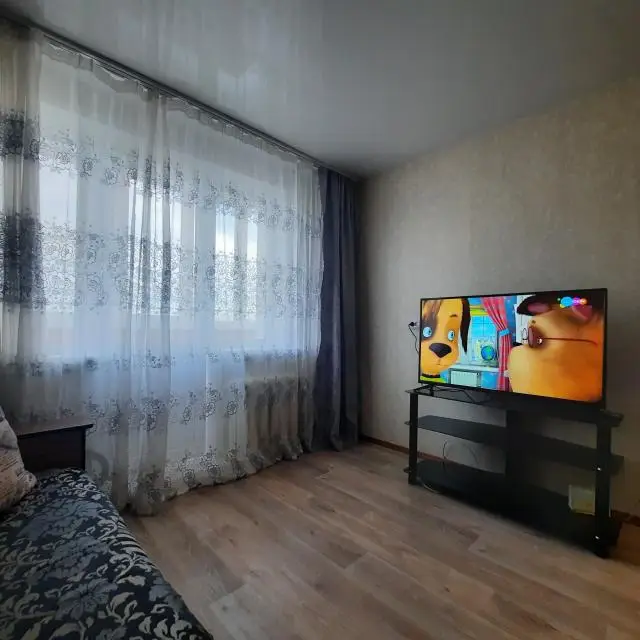 Реальные фото Иляна на улице Ватутина