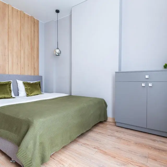 Real photos of Bulbash Apartments on Mstislavets Street 18