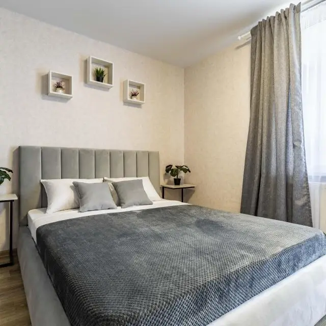 Real photos of DreamHouse on Mashinostroiteley Street 27