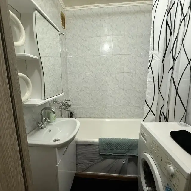 Real photos of Three-bedroom apartment in the center
