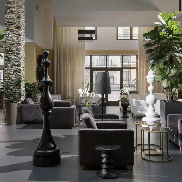 Real photos of Golden Tulip