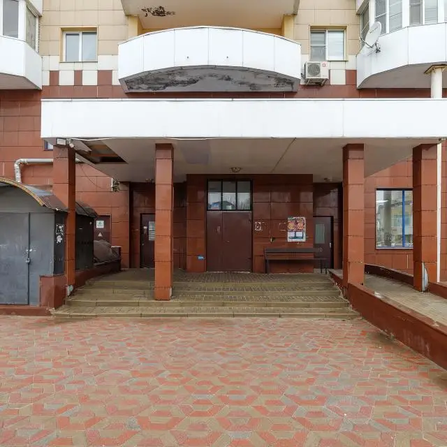 Real photos of PrezentHaus on Gorky str., 20