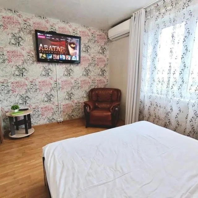 Real photos of Sverdlova St. 12 / one-bedroom 50sq.m. / up to 4 people
