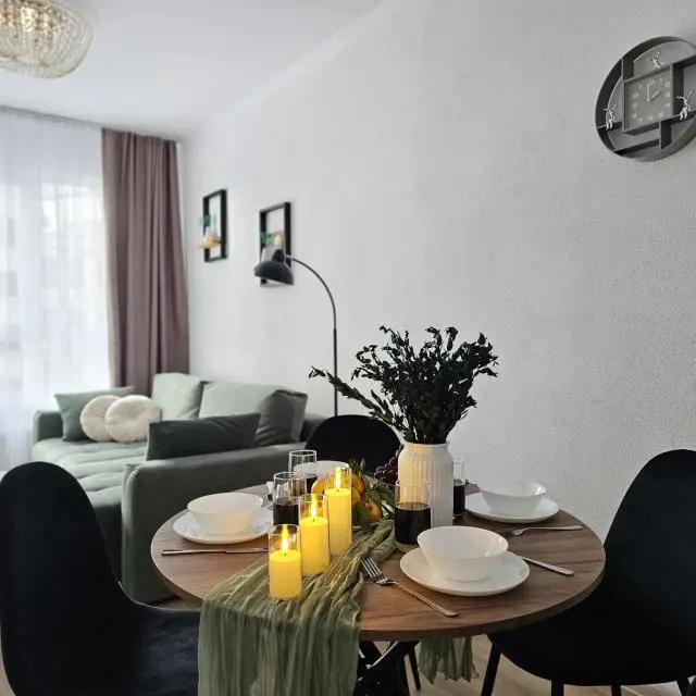 Real photos of ZHivi uyutno on 14 Shandornaya Street