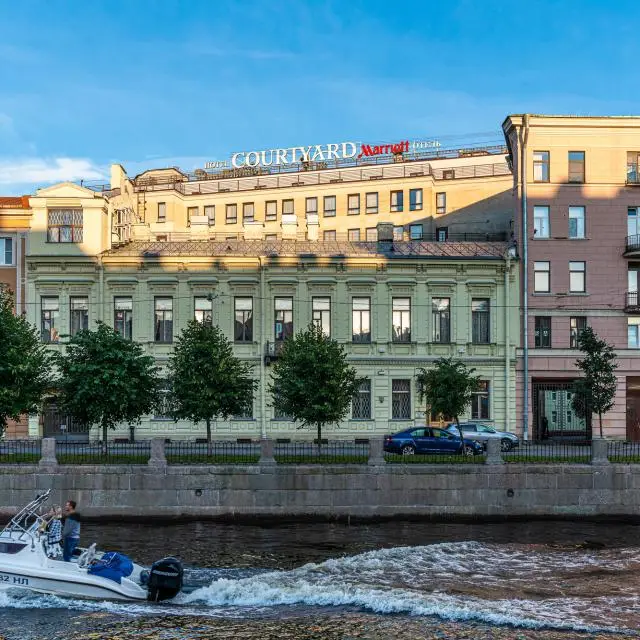 Real photos of CORT INN ST-PETERSBURG HOTEL & CONFERENCE CENTER (ex. Courtyard by Marriott St-Petersburg Center Hotel)