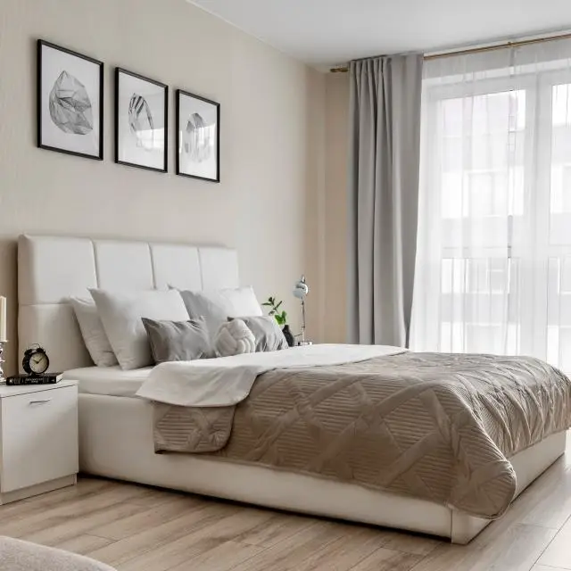 Real photos of The apartment has two bedrooms. The Royal Capital is in the center