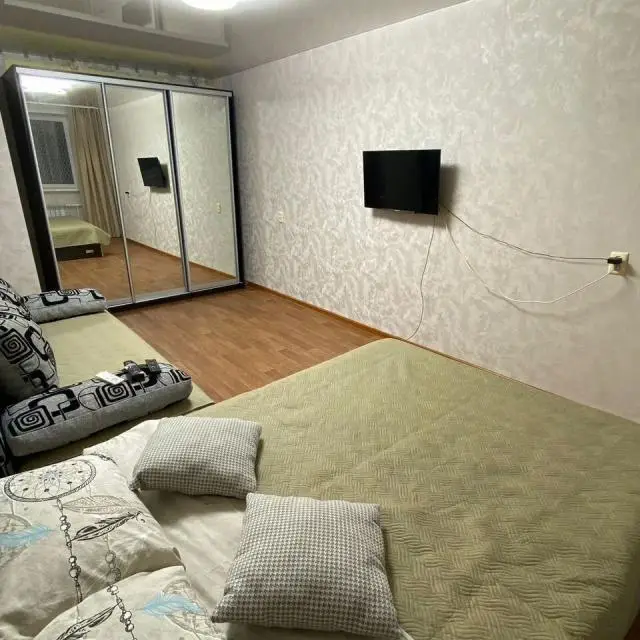 Real photos of Apartments on Neftyanikov Avenue 25