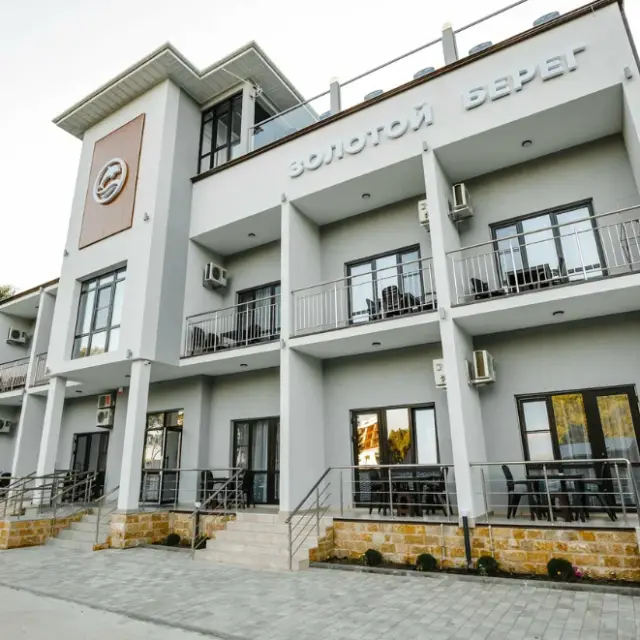 Real photos of Zolotoi bereg
