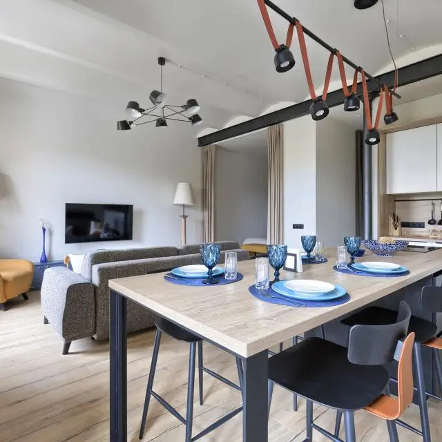 Реальные фото MyHome YourHome на Чайковского 2/7