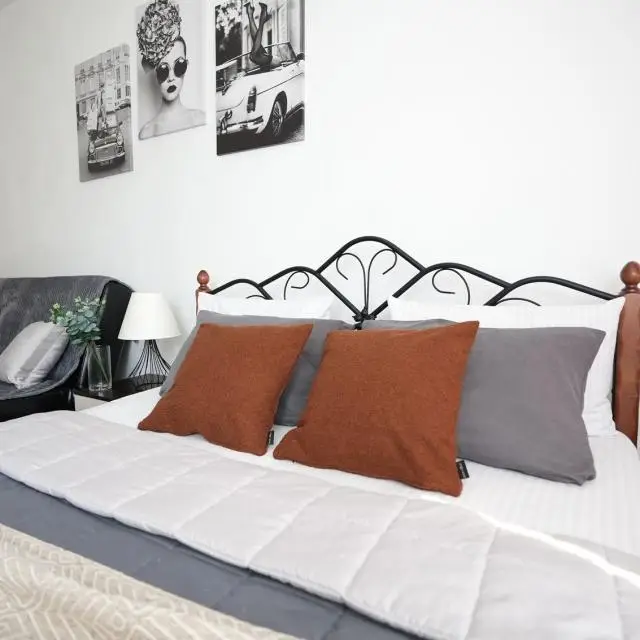 Real photos of Five stars on 23 Omskaya street
