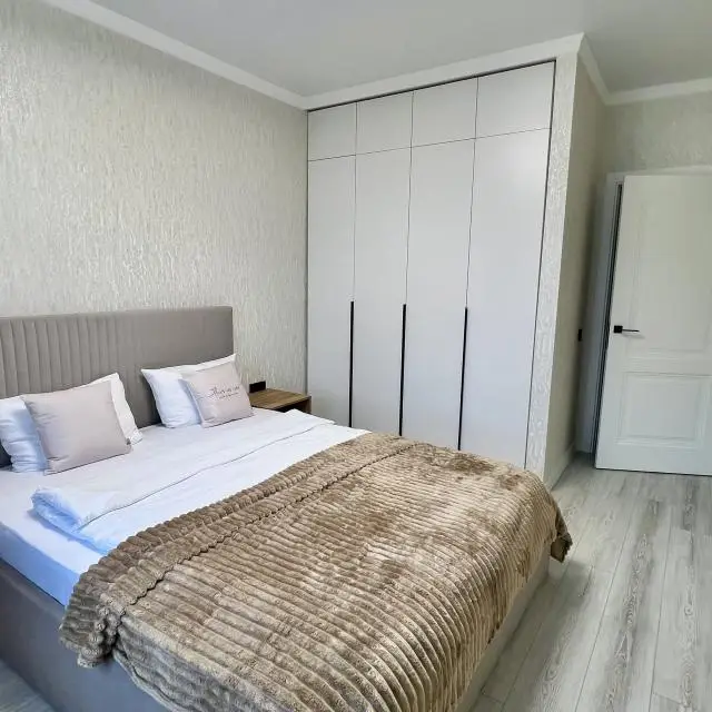 Real photos of Euro two-bedroom stylish apartment 