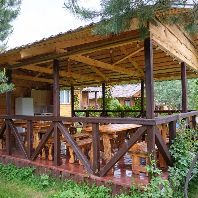Real photos of Brown House