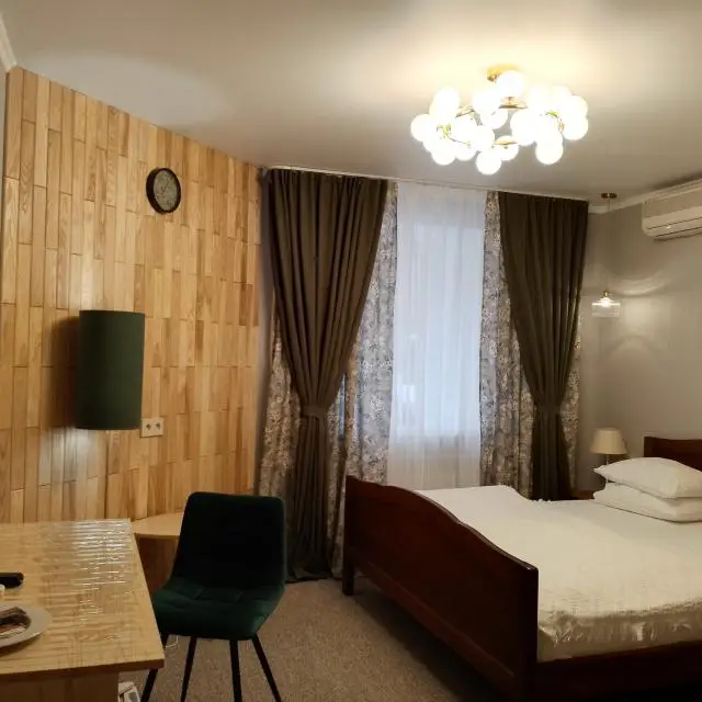 Real photos of Na Kaminskogo