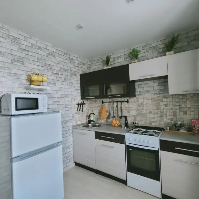 Real photos of Elvira Akulova's home on Lazurnaya street 31