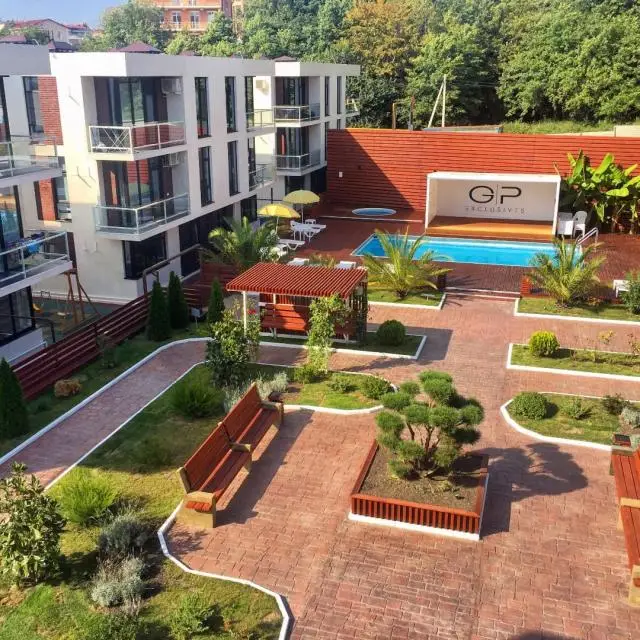 Real photos of Apartments with a year-round heated pool "Alicekeys"