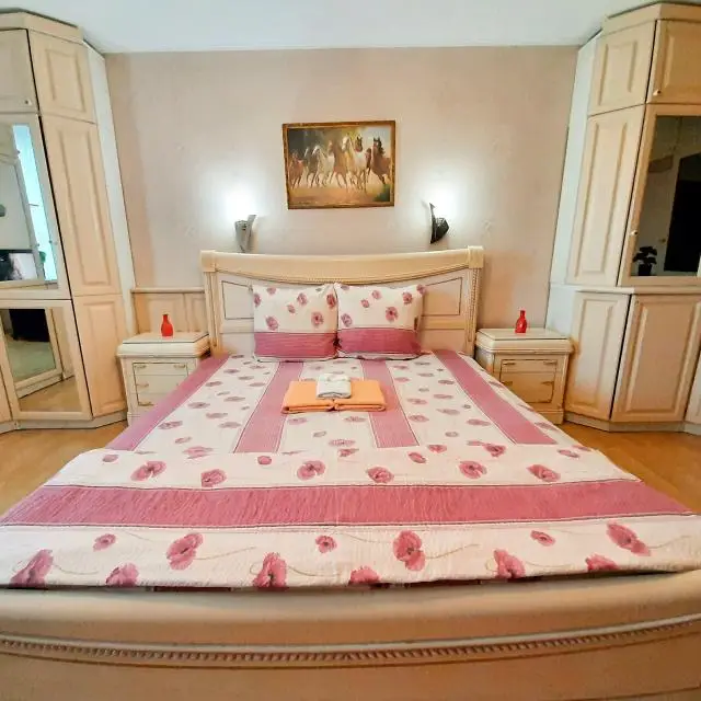 Real photos of Apartments on Narodnaya street 16