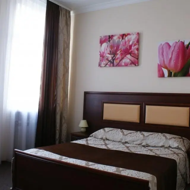 Real photos of Korolevskii Dvor