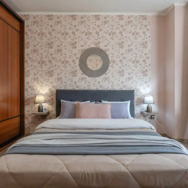 Real photos of Five stars on Alekseeva street 93