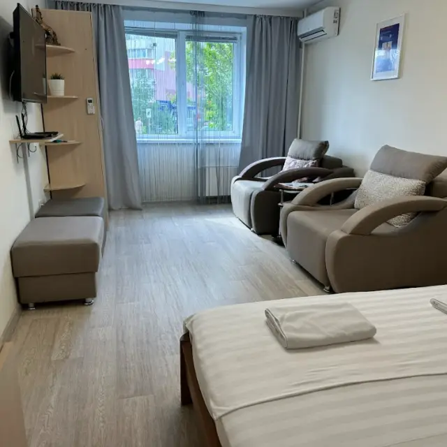 Real photos of 60 Pionersky ave. / studio room of 40 sq.m. / up to 4 people