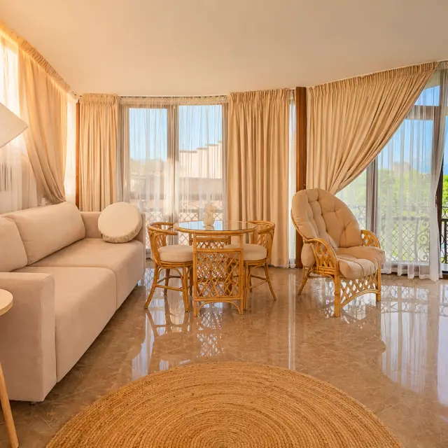 Real photos of Apartments on 33 Costa Avenue in the River of Life wellness center