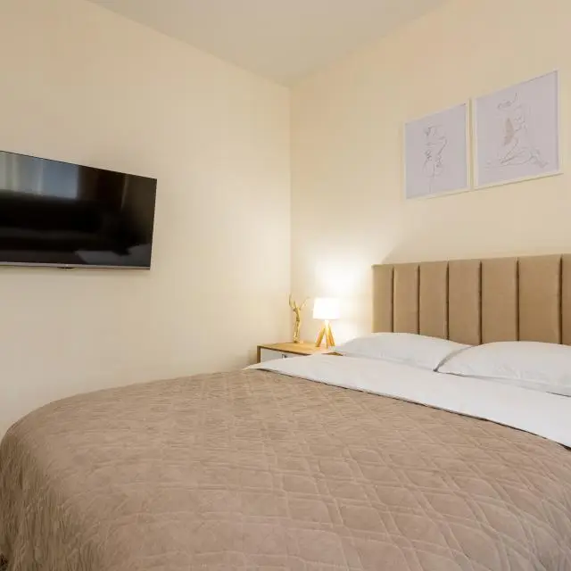 Real photos of Apartments on 7D Vzletnaya Street_2