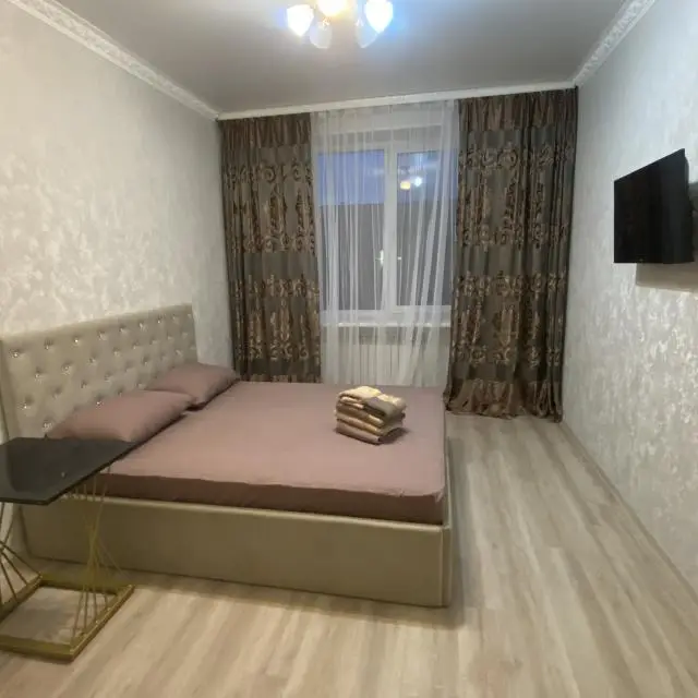 Real photos of apartment 2 minutes from the airport in a courtyard with a closed area