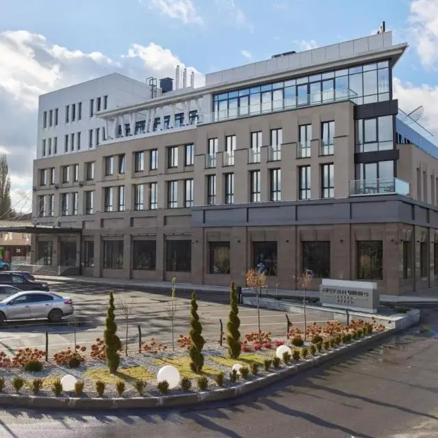 Real photos of Megapolis Naberezhnaya