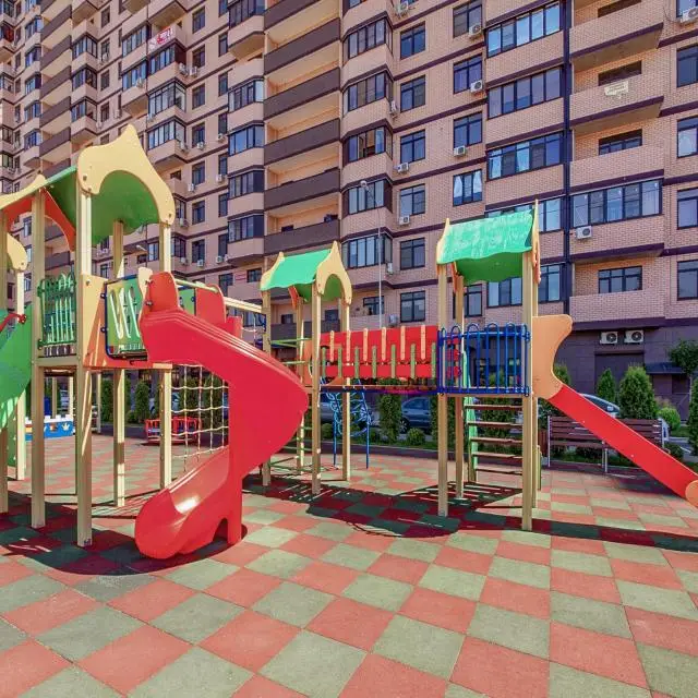 Real photos of NIKiTA apartments on Neftyanikov Highway 22 building 1